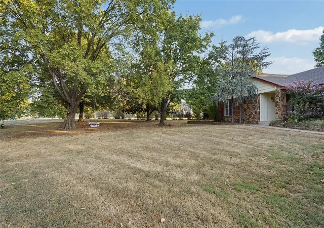 Photo 2 of Sale Pending at 8809 N 176th East Ave, Owasso, OK 74055 | MLS# 2633226 | Listing updated on 2026-09-28