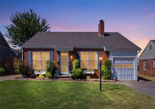 Photo 1 of Single family home for sale at 1722 S Columbia Pl, Tulsa, OK 74104 | MLS# 2633324 | Listing updated on 2026-10-05
