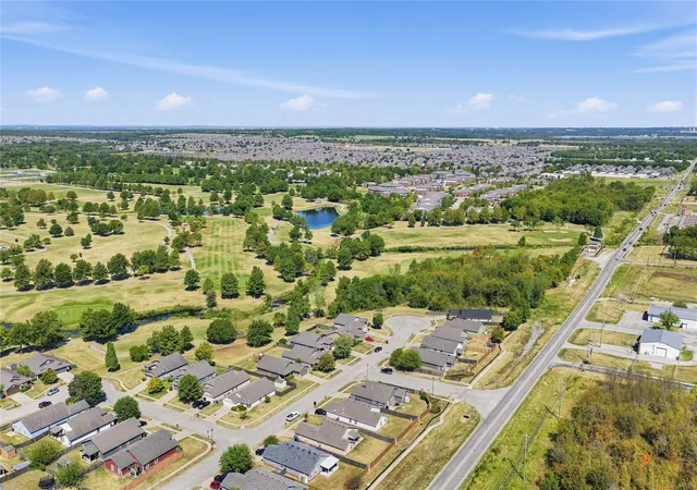 Photo 4 of Single family home for sale at 3008 N 22nd Street, Broken Arrow, OK 74012 | MLS# 2633498 | Listing updated on 2026-09-11