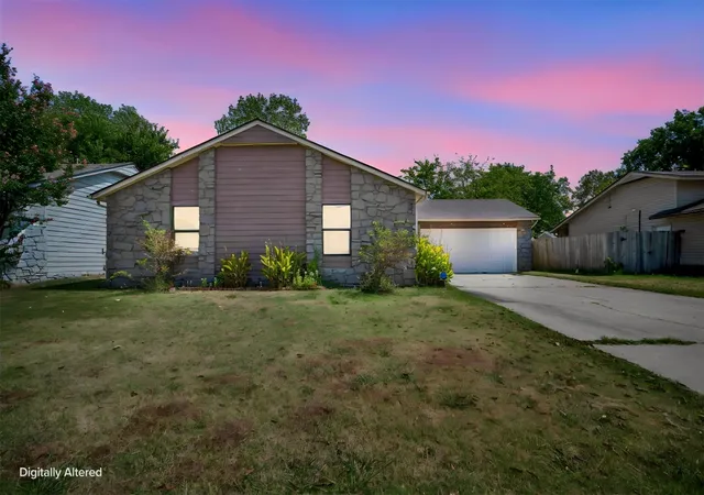Photo 2 of Sale Pending at 1917 N Desert Palm Ave, Broken Arrow, OK 74012 | MLS# 2633244 | Listing updated on 2026-09-18