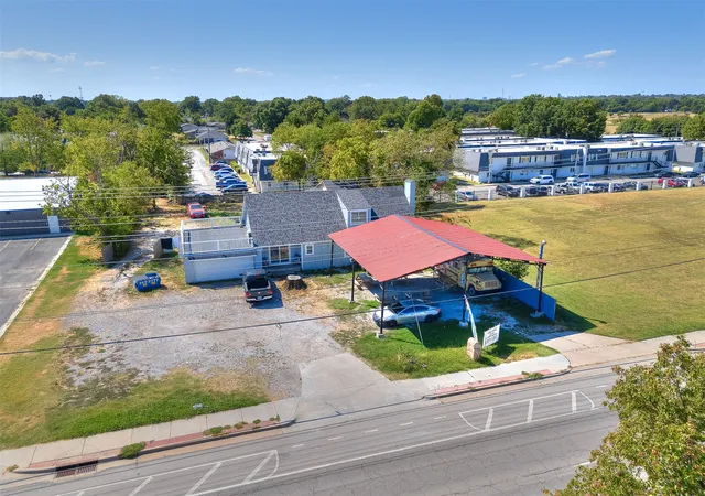Photo 3 of Single family home for sale at 9768 E 11 Street, Tulsa, OK 74128 | MLS# 2633526 | Listing updated on 2026-09-11