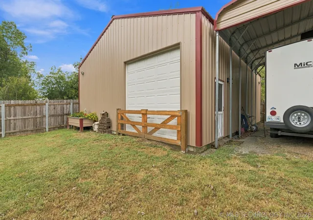 Photo 3 of Single family home for sale at 440 7th Street W, Chelsea, OK 74016 | MLS# 2633473 | Listing updated on 2026-10-01