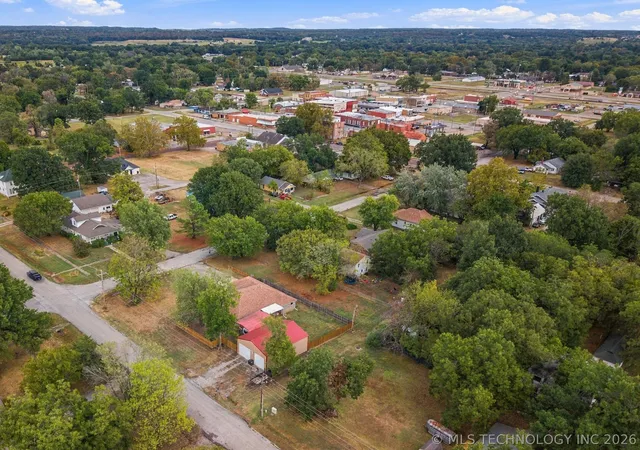 Photo 4 of Single family home for sale at 440 7th Street W, Chelsea, OK 74016 | MLS# 2633473 | Listing updated on 2026-10-01