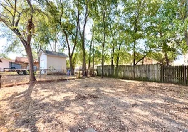 Photo 3 of Single family home for sale at 516 3rd Avenue Nw, Ardmore, OK 73401 | MLS# 2633480 | Listing updated on 2026-09-11