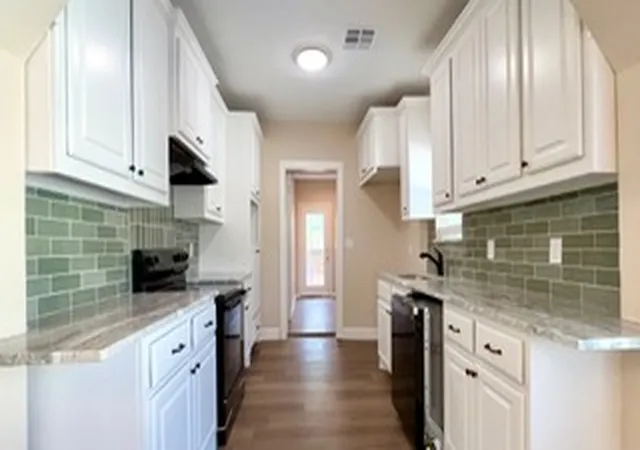 Photo 4 of Single family home for sale at 516 3rd Avenue NW, Ardmore, OK 73401 | MLS# 2633480 | Listing updated on 2026-09-11