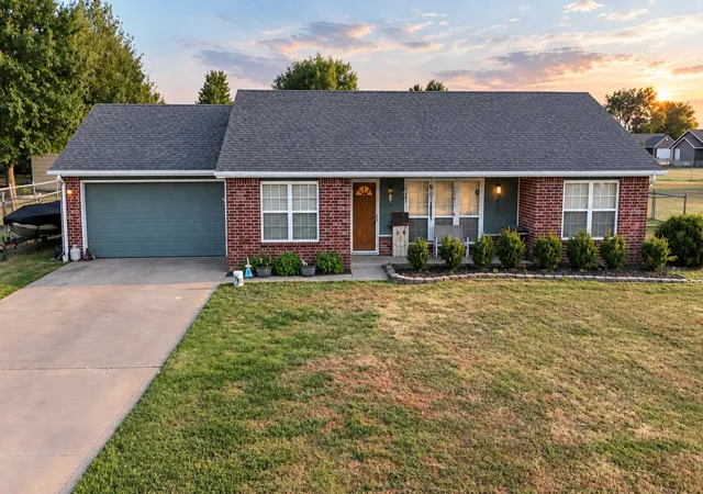 Photo 1 of Sale Pending at 14872 E Modoc St, Claremore, OK 74017 | MLS# 2633523 | Listing updated on 2026-09-18