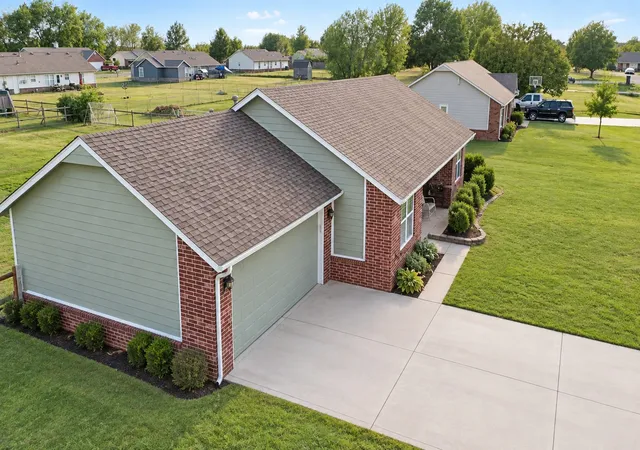 Photo 2 of Sale Pending at 14872 E Modoc St, Claremore, OK 74017 | MLS# 2633523 | Listing updated on 2026-09-18