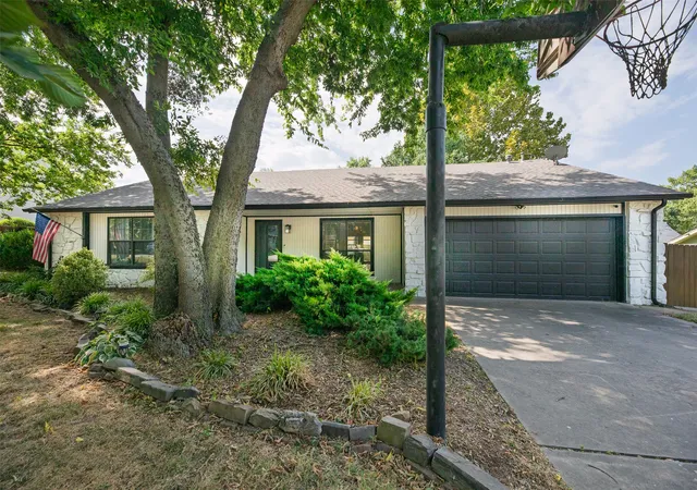 Single family home for sale at 2526 W 68th Street, Tulsa, OK 74132 | MLS# 2633536