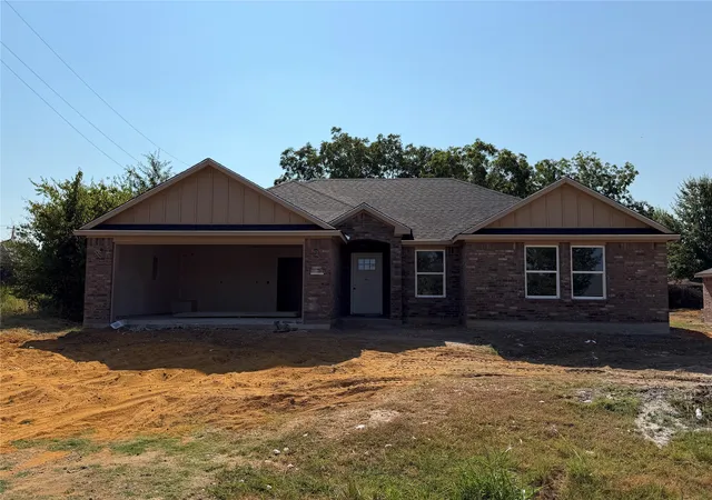 Photo 1 of Single family home for sale at 903 S 3rd Street, Calera, OK 74730 | MLS# 2633556 | Listing updated on 2026-09-11