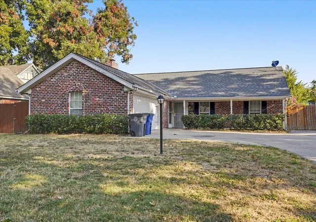 Photo 1 of Single family home for sale at 2005 E 52nd Street, Tulsa, OK 74105 | MLS# 2633543 | Listing updated on 2026-09-14