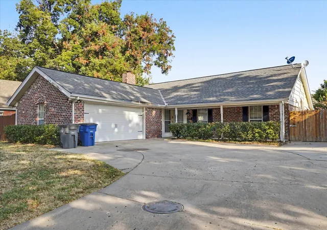 Single family home for sale at 2005 E 52nd Street, Tulsa, OK 74105 | MLS# 2633543 | Listing updated on 2026-09-12