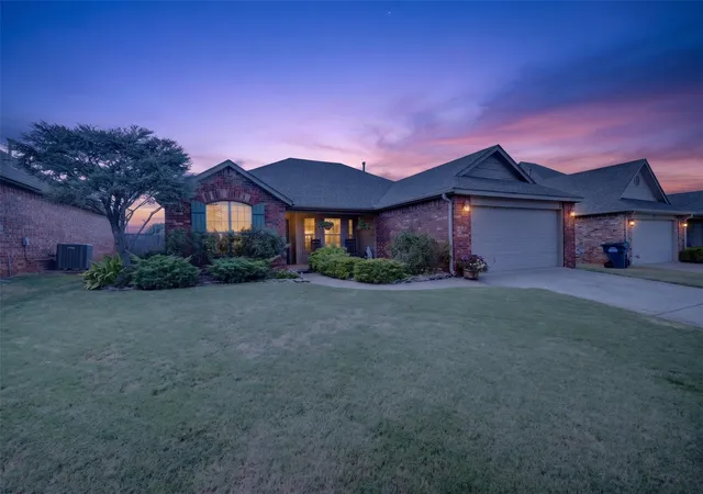 Photo 2 of Sale Pending at 11710 S Primrose St, Jenks, OK 74037 | MLS# 2633563 | Listing updated on 2026-09-14
