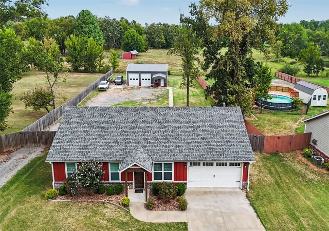 Photo 3 of Sale Pending at 16168 Spring Meadow Dr, Tahlequah, OK 74464 | MLS# 2633378 | Listing updated on 2026-10-06