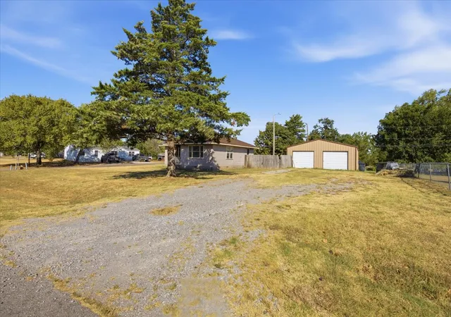 Photo 3 of Single family home for sale at 300 E Main St, Asher, OK 74826 | MLS# 2633545 | Listing updated on 2026-09-11