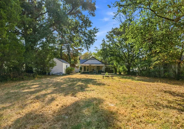 Photo 2 of Single family home for sale at 109 S Brown St, Vinita, OK 74301 | MLS# 2633400 | Listing updated on 2026-09-11