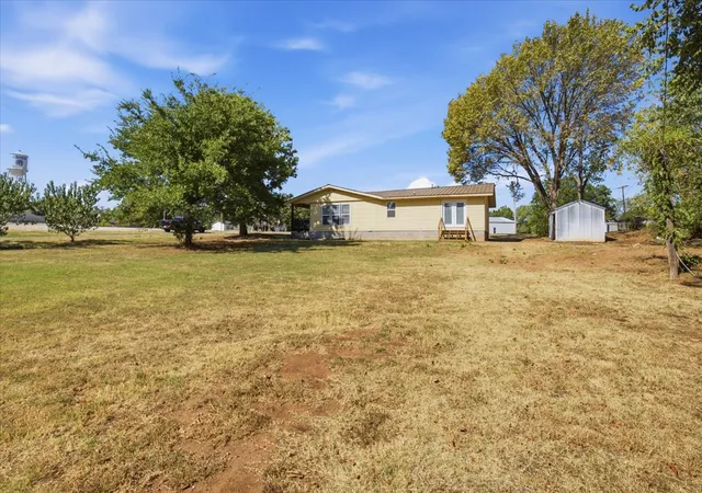 Photo 1 of Single family home for sale at 101 N Division St, Asher, OK 74826 | MLS# 2633572 | Listing updated on 2026-09-11