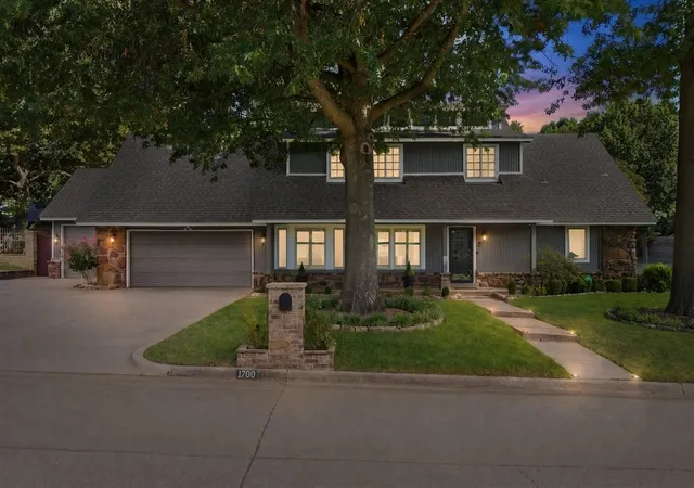 Photo 1 of Sale Pending at 1700 Albuquerque St, Broken Arrow, OK 74011 | MLS# 2633547 | Listing updated on 2026-09-14