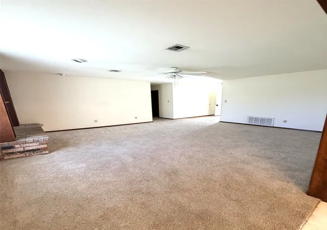 Photo 2 of Sale Pending at 1512 Briarwood Ln, Henryetta, OK 74437 | MLS# 2633606 | Listing updated on 2026-09-11