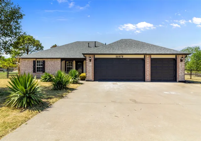 Single family home for sale at 11976 N 158th East Ave, Collinsville, OK 74021 | MLS# 2633457