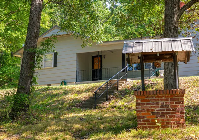 Photo 3 of Sale Pending at 24092 S Black Valley Rd, Tahlequah, OK 74464 | MLS# 2633616 | Listing updated on 2026-09-14