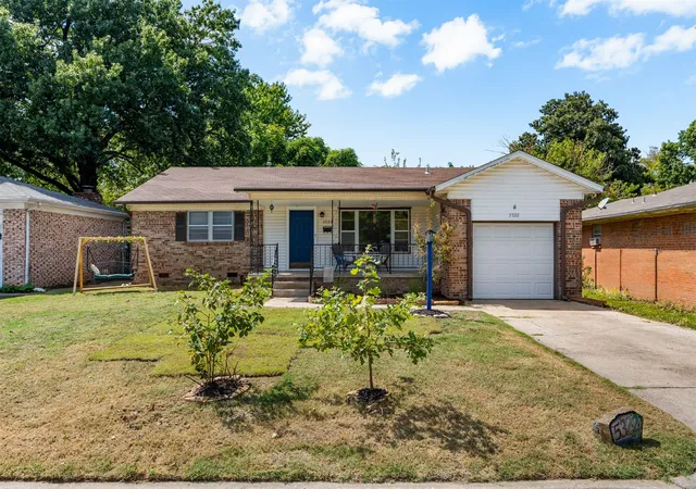 Photo 2 of Single family home for sale at 5322 S Rockford Ave, Tulsa, OK 74105 | MLS# 2633637 | Listing updated on 2026-09-11