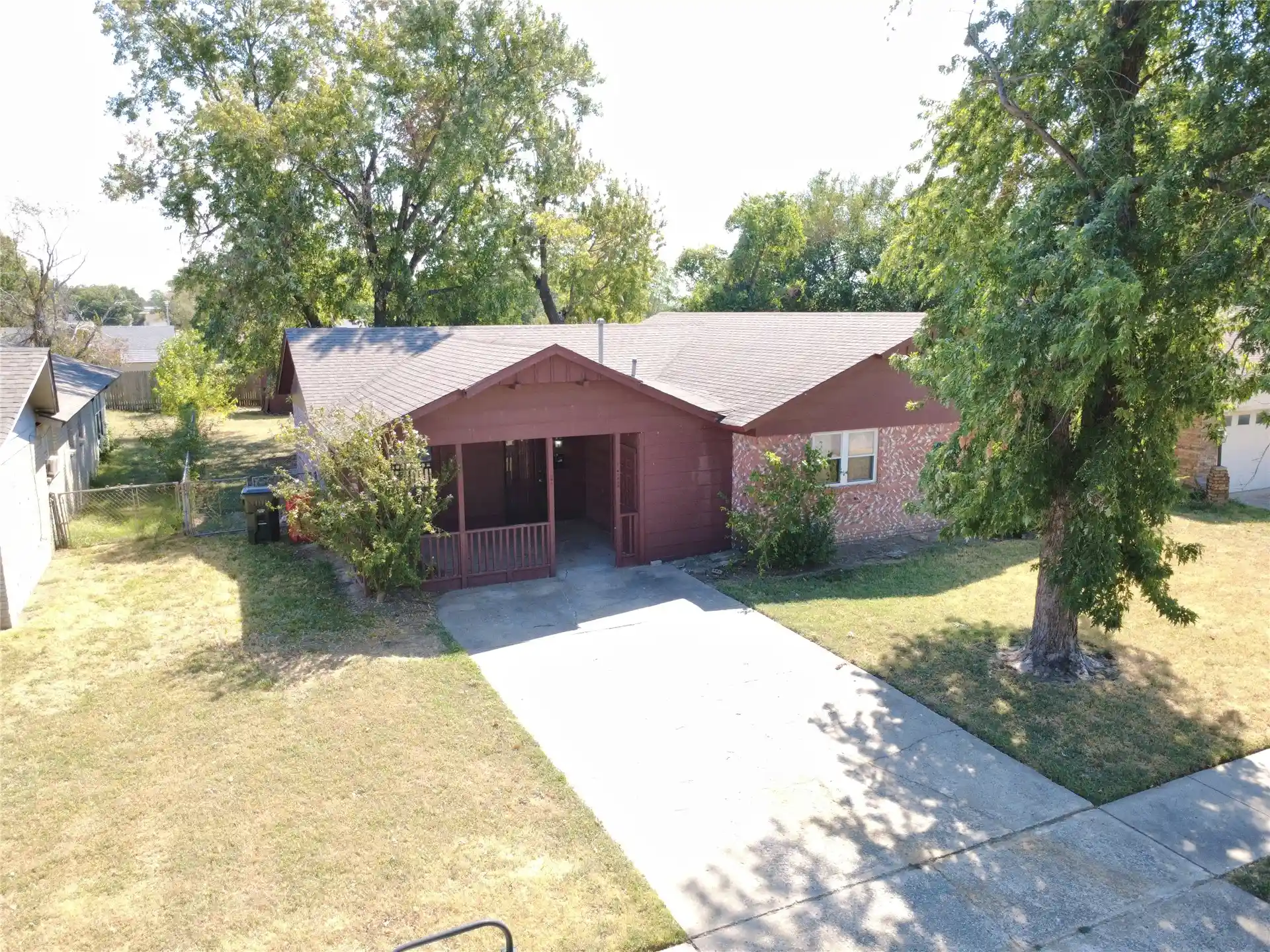 Photo 3 of Single family home for sale at 1701 N Birch St, Owasso, OK 74055 | MLS# 2633455 | Listing updated on 2026-10-29