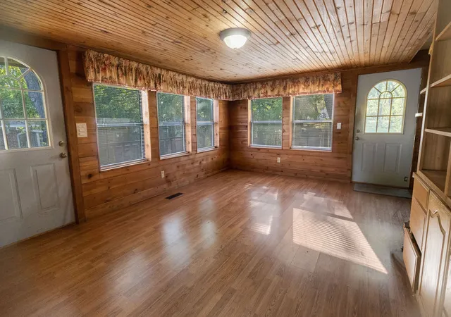 Photo 2 of Single family home for sale at 509 N Jefferson Ave, Wagoner, OK 74467 | MLS# 2633629 | Listing updated on 2026-09-12