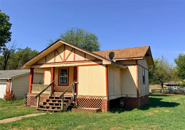 Photo 2 of Single family home for sale at 314 N 17th Street, Collinsville, OK 74021 | MLS# 2633586 | Listing updated on 2026-09-12