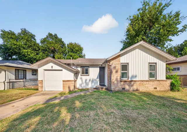 Photo 1 of Single family home for sale at 621 N Union Pl, Tulsa, OK 74127 | MLS# 2633630 | Listing updated on 2026-09-12