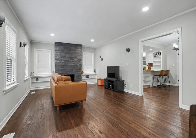 Photo 2 of Single family home for sale at 1323 S College Ave, Tulsa, OK 74104 | MLS# 2633562 | Listing updated on 2026-09-12
