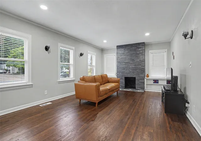 Photo 3 of Single family home for sale at 1323 S College Ave, Tulsa, OK 74104 | MLS# 2633562 | Listing updated on 2026-09-12