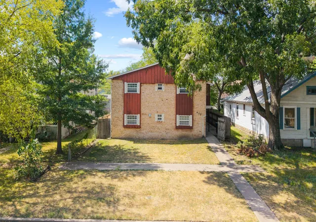 Photo 1 of Multi family home for sale at 425 S Seneca, Bartlesville, OK 74003 | MLS# 2632222 | Listing updated on 2026-09-13