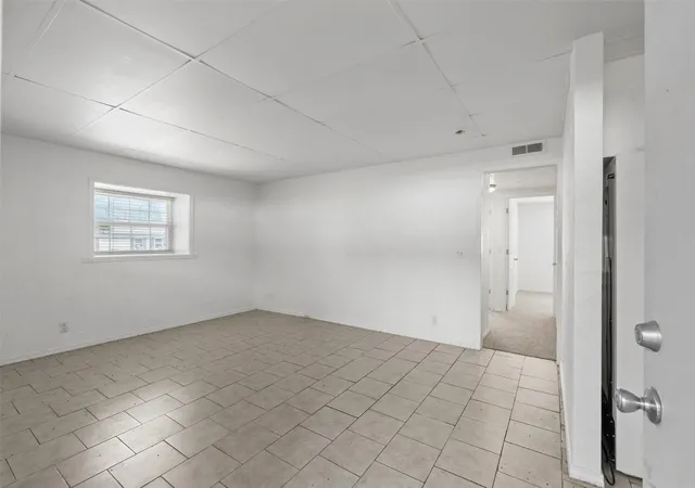 Photo 3 of House for sale at 425 S Seneca, Bartlesville, OK 74003 | MLS# 2632222 | Listing updated on 2026-09-13