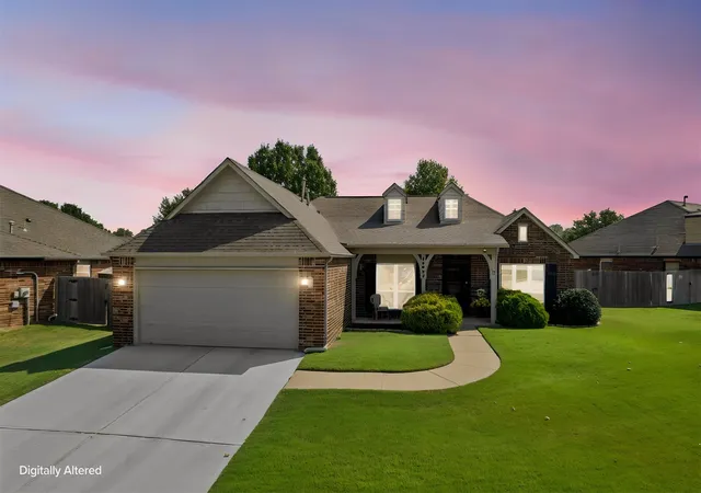 Photo 2 of Sale Pending at 14909 E 88th Street, Owasso, OK 74055 | MLS# 2633666 | Listing updated on 2026-09-18