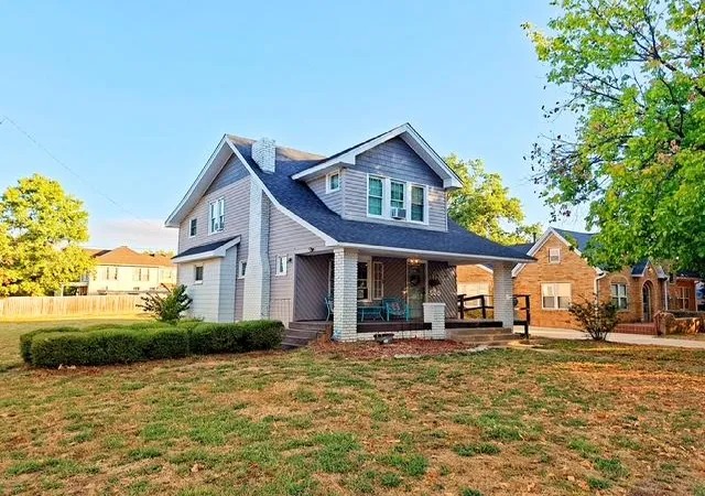 Single family home for sale at 500 N Hinckley St, Holdenville, OK 74848 | MLS# 2633656 | Listing updated on 2026-09-12
