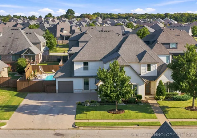 Photo 2 of Sale Pending at 414 W 128th Street S, Jenks, OK 74037 | MLS# 2633627 | Listing updated on 2026-09-21