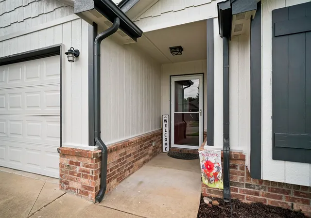 Photo 3 of Single family home for sale at 203 W 45th Place, Sand Springs, OK 74063 | MLS# 2633678 | Listing updated on 2026-09-13