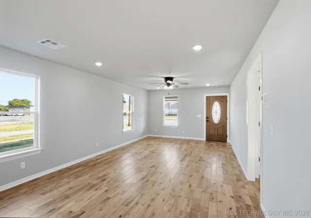 Photo 4 of Single family home for sale at 313 Ohio St, Chouteau, OK 74337 | MLS# 2633660 | Listing updated on 2026-09-12
