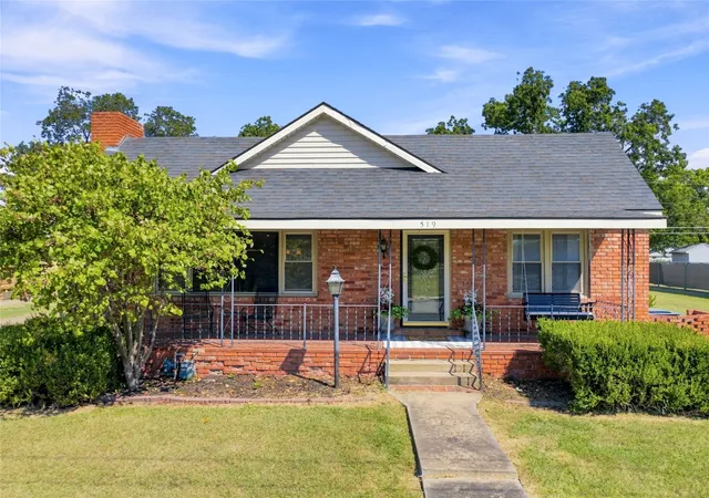 Photo 1 of Single family home for sale at 519 E Main St, Pawhuska, OK 74056 | MLS# 2633591 | Listing updated on 2026-09-12