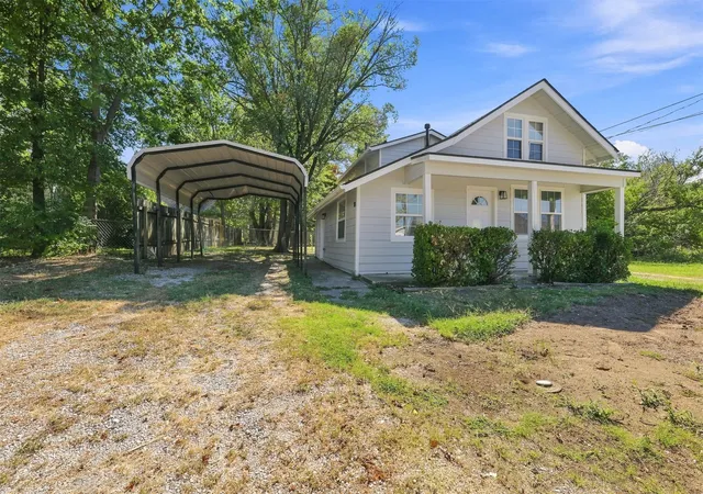 Photo 2 of Single family home for sale at 207 N Date Ave, Broken Arrow, OK 74012 | MLS# 2633691 | Listing updated on 2026-09-12