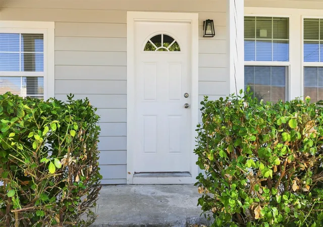 Photo 3 of Single family home for sale at 207 N Date Ave, Broken Arrow, OK 74012 | MLS# 2633691 | Listing updated on 2026-09-12