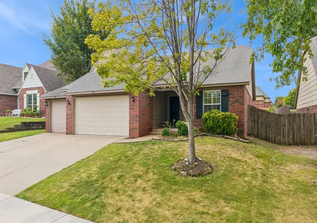 Photo 1 of Sale Pending at 208 E 126th Street S, Jenks, OK 74037 | MLS# 2633403 | Listing updated on 2026-09-28