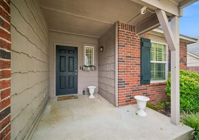 Photo 2 of Sale Pending at 208 E 126th Street S, Jenks, OK 74037 | MLS# 2633403 | Listing updated on 2026-09-28