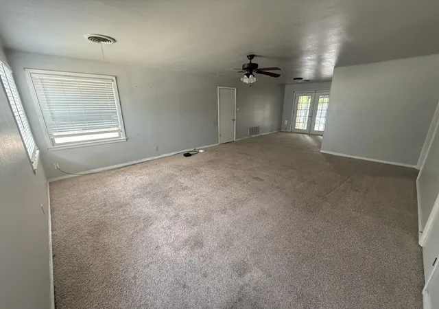 Photo 3 of Single family home for sale at 1101 E Delaware Ave, Mc Alester, OK 74501 | MLS# 2633546 | Listing updated on 2026-09-12