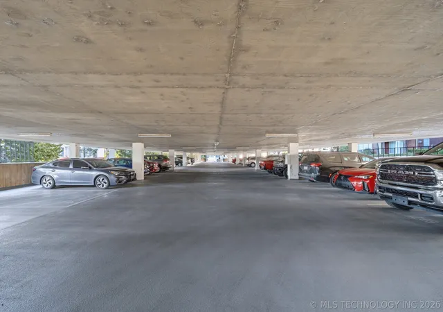 Listing Photo 2 - Condo for sale in building located at 410 W 7th St, Tulsa, OK 74119 - Unit #728