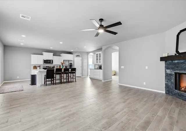 Photo 4 of Single family home for sale at 808 E Edgewater Pl, Broken Arrow, OK 74012 | MLS# 2633636 | Listing updated on 2026-09-12