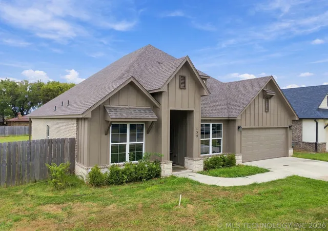 Photo 2 of Single family home for sale at 135 E Boston St, Broken Arrow, OK 74012 | MLS# 2633114 | Listing updated on 2026-09-12