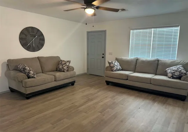 Photo 3 of Single family home for sale at 2106 N Hickory St, Mc Alester, OK 74501 | MLS# 2633746 | Listing updated on 2026-09-12