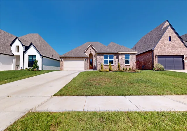 Photo 2 of Single family home for sale at 2843 E 141st Court S, Bixby, OK 74008 | MLS# 2633178 | Listing updated on 2026-09-12