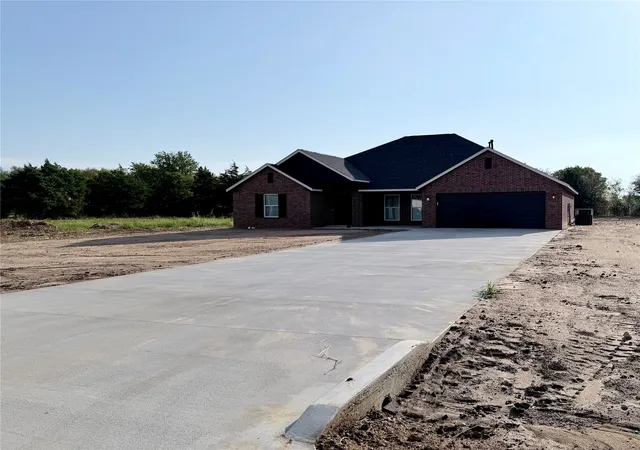 Photo 2 of Single family home for sale at 9945 N Osage Dr, Sperry, OK 74073 | MLS# 2633761 | Listing updated on 2026-09-13